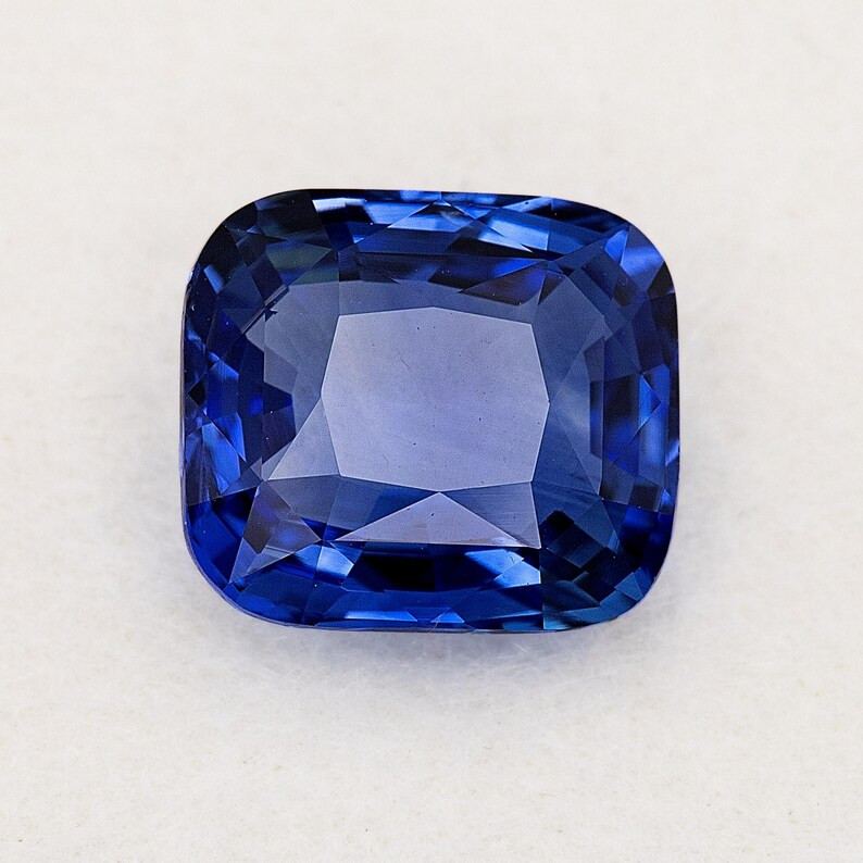 3.17 ct. Natural Blue Sapphire Cushion Ceylon Sri Lanka Heated